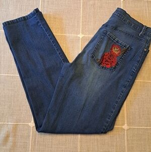 Gloria Vanderbilt Amanda Jeans – Embroidered Floral Pocket